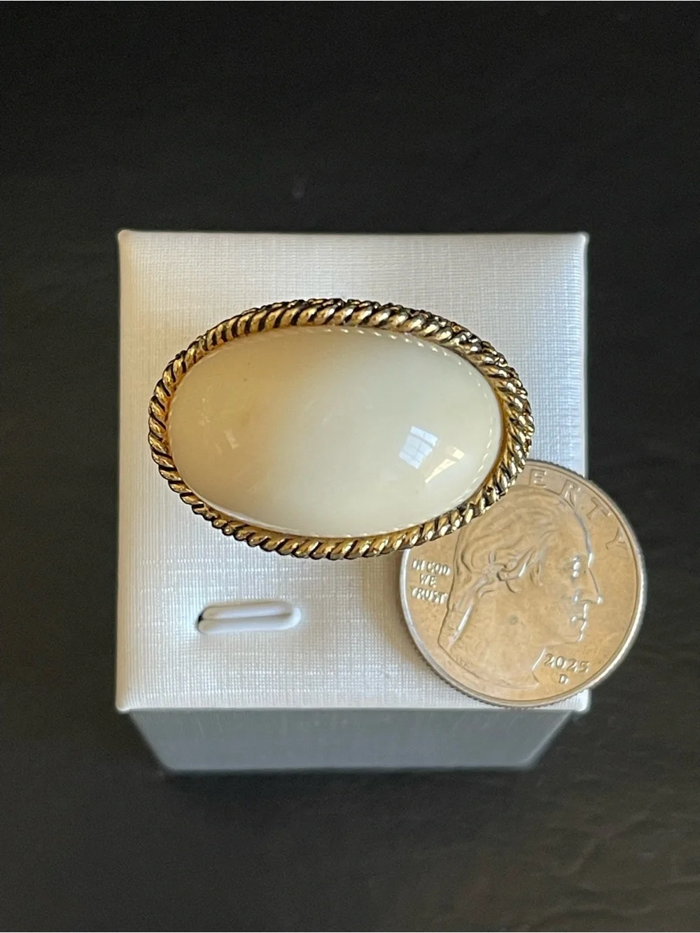 Vintage Gold-Tone Cream Cabochon large dome Ring